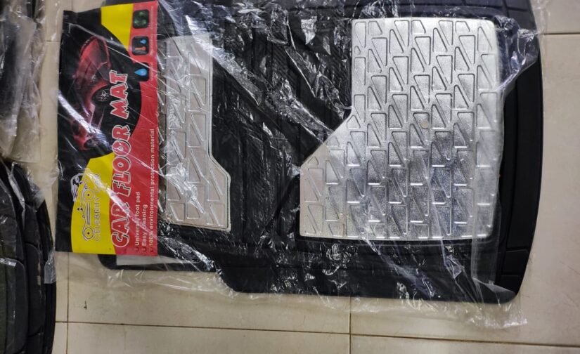 طقم أرضيات سيارة - عادي