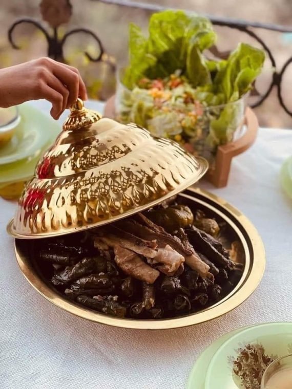 جاط منسف ذهبي حجم كبير