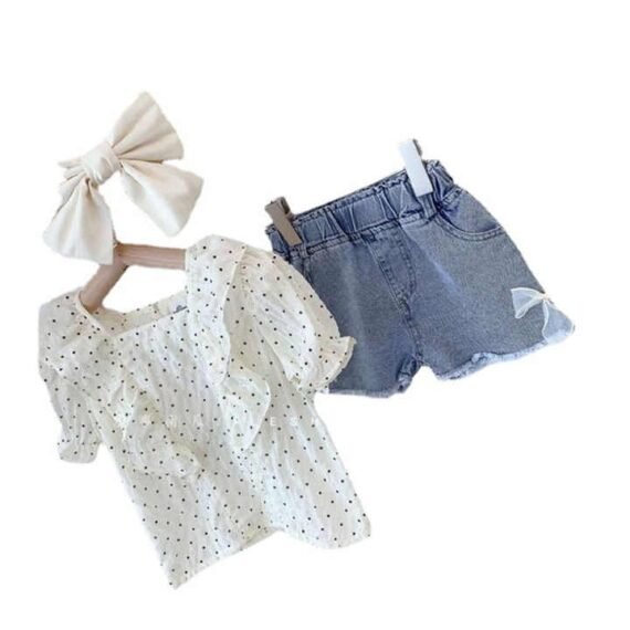 طقم بناتي شرط جينز وبلوزة أبيض