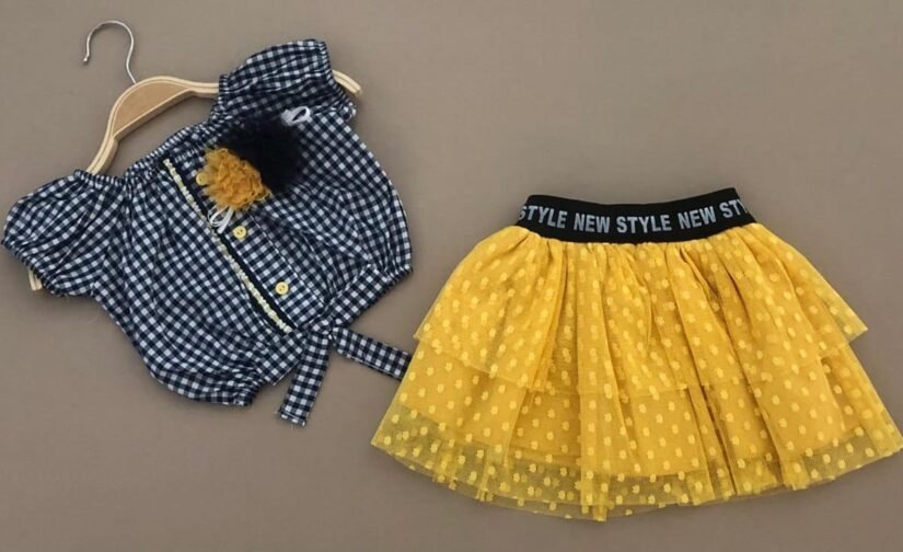 طقم تنورة قطعتين