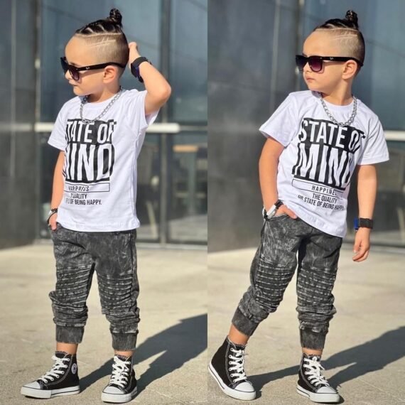 طقم ولادي بنطلون جينز وبلوزة أبيض