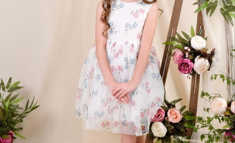 فستان بناتي حفر