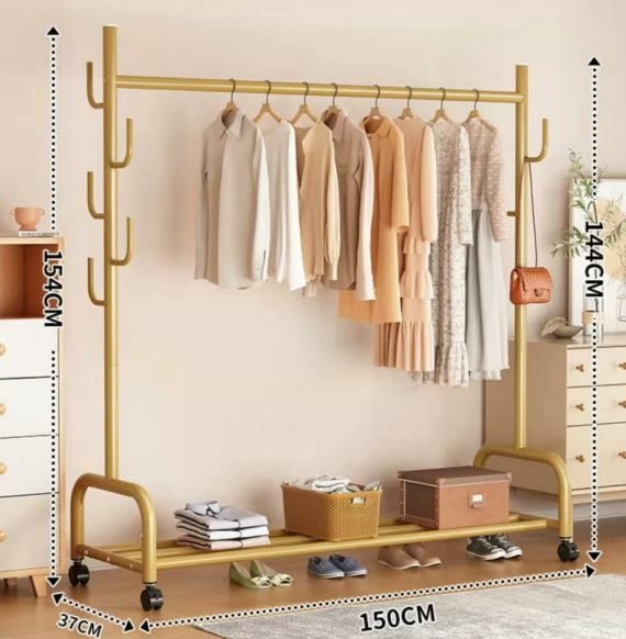 ستاند تنظيم ملابس اللون الذهبي