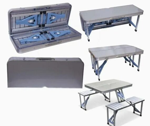 طاولة معدنية على شكل شنطة مع 4مقاعد